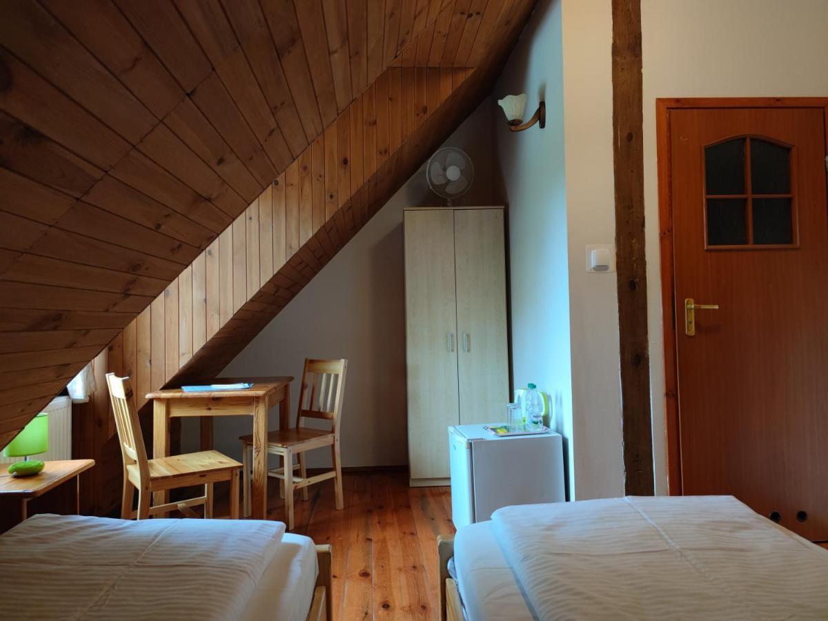 Folwark Luknajno Nad Jeziorem Sniardwy Gospoda Dziedzictwo Kulinarne Warmia-Mazury Mikołajki Ngoại thất bức ảnh